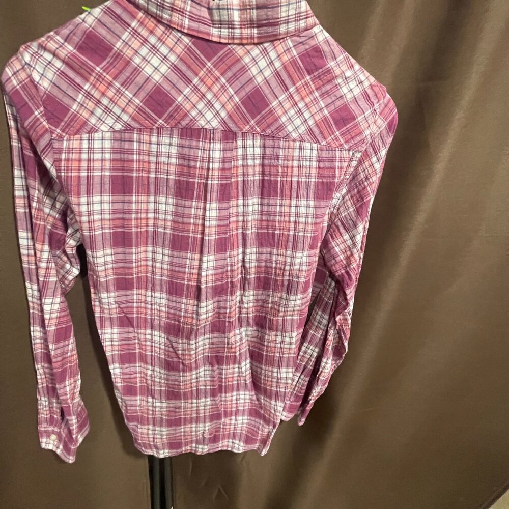 Women's Medium Eddie Bauer Classic Fit Berry Plaid Lightweight Shirt w/Pockets - Picture 11 of 16